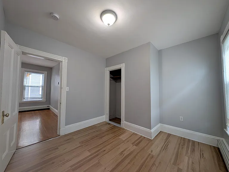 316 Beacon St — Photo 9