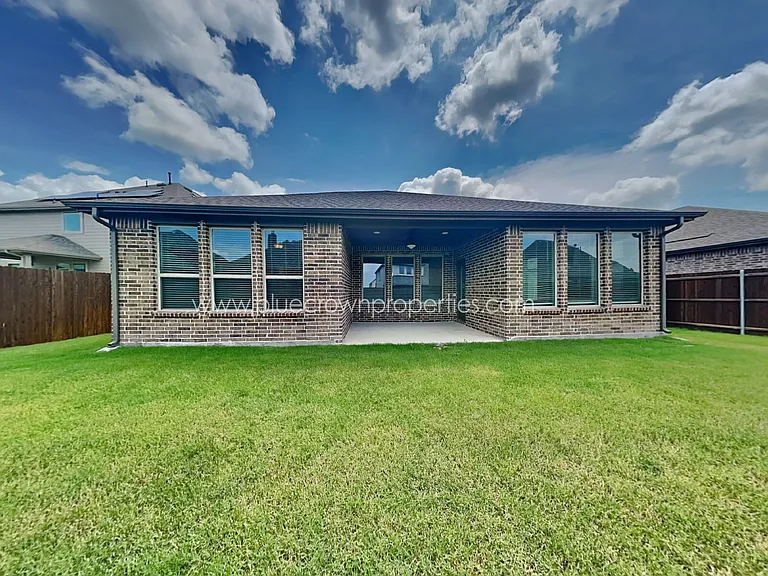 606 Taylor Dr — Photo 18