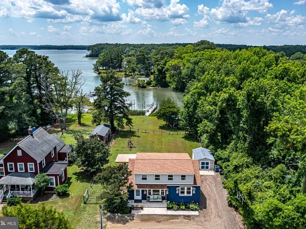 2082 Fairport Rd, Reedville, VA 22539