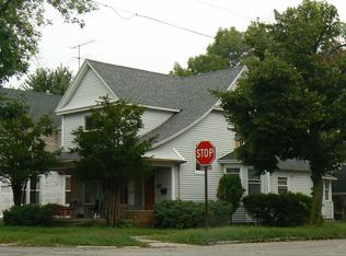 1 1/2 W 17th St #1/2, Holland, MI 49423