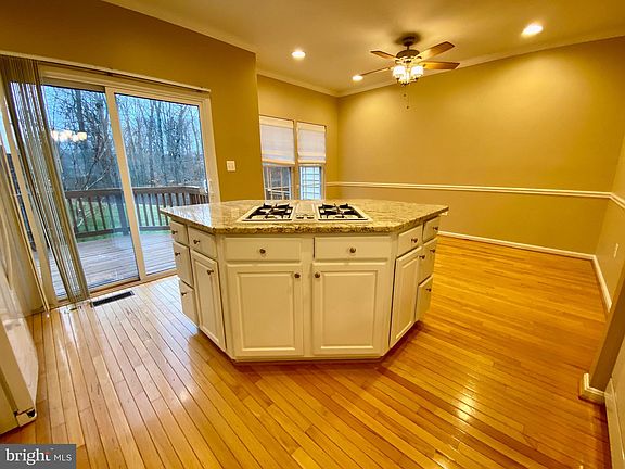 3rd image of 4120 Fairfax Center Creek Dr