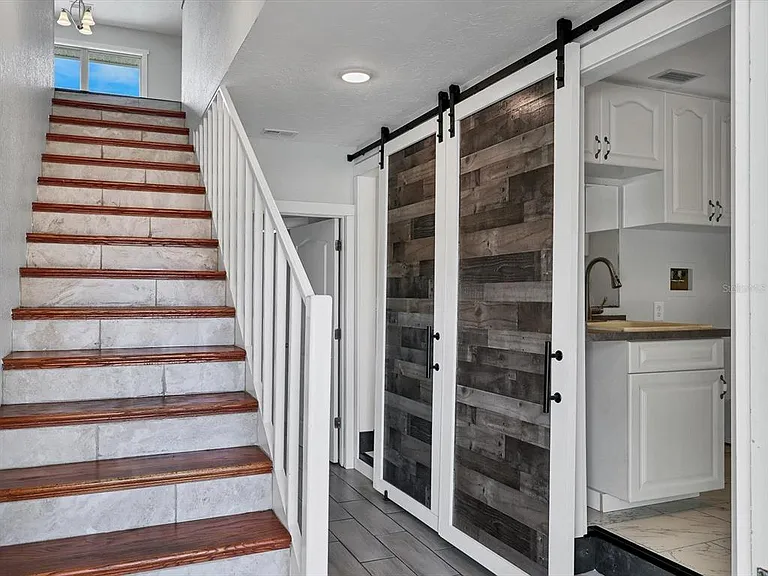 4212 3rd Ave NE — Photo 12