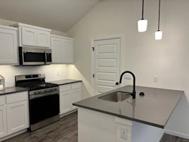 18212 Austin Ct — Photo 7