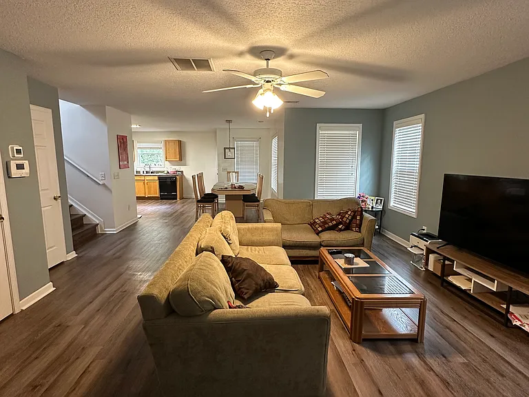 716 W Vincent Dr — Photo 7