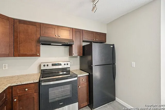 10609 Starcrest Dr #10611 — Photo 11