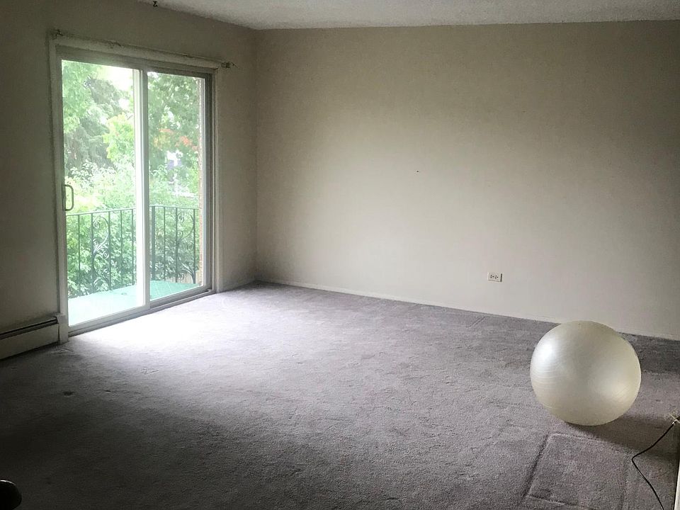 1st image of 8997 Kennedy Dr APT 2H