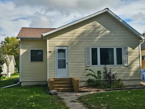 116 3rd St NE, Barnesville, MN 56514