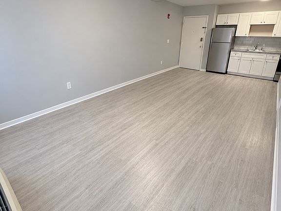 5th image of 203 12th Ave #7
