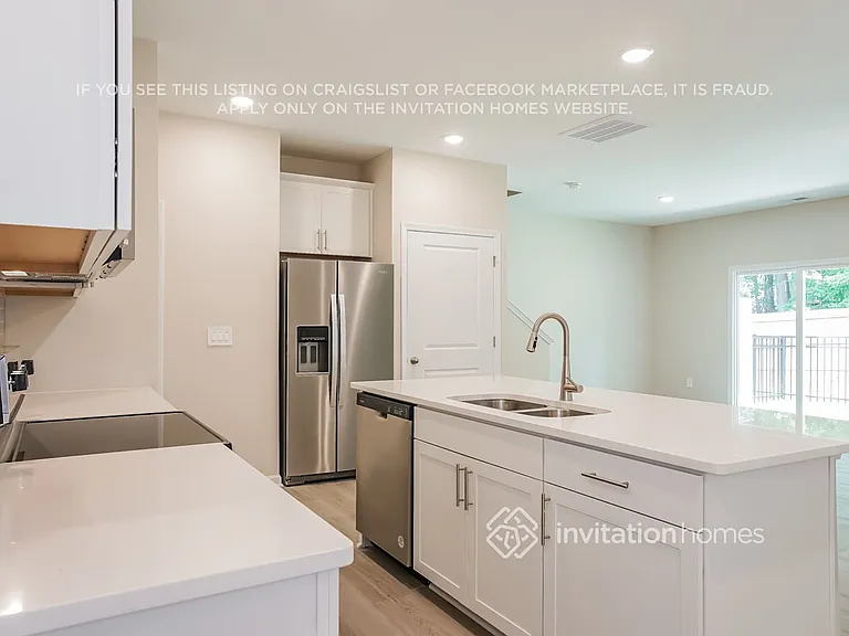 1181 Greenville Way — Photo 8