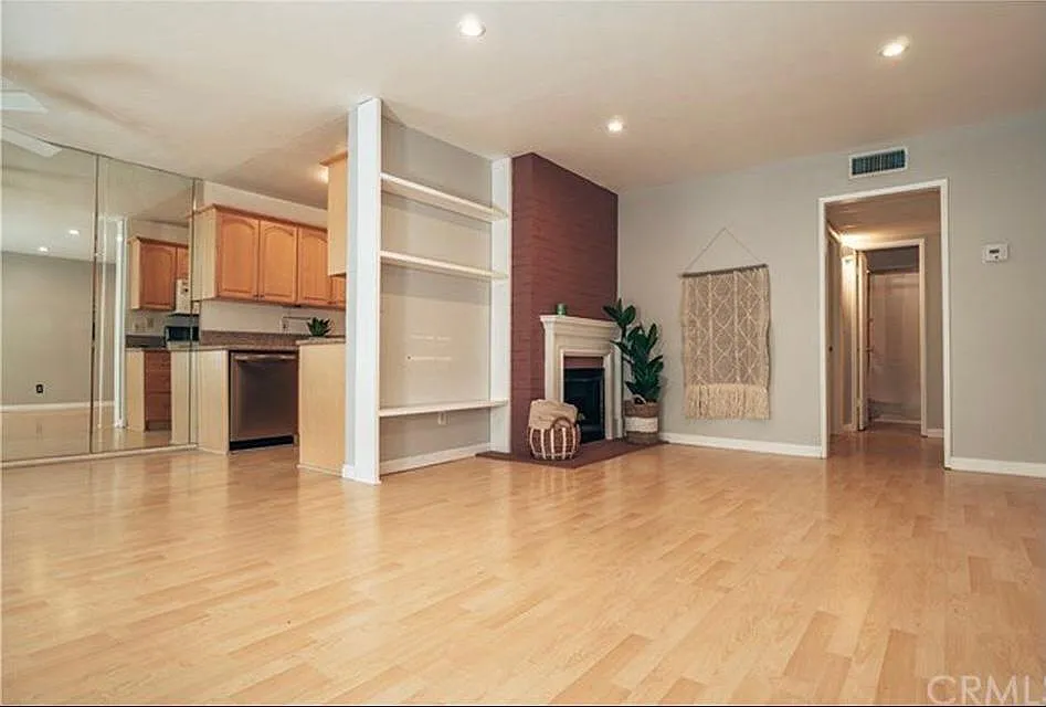 1 bed, 651 sqft, $2,750 — Photo 2