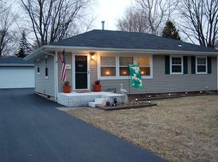1429 S 7th St, St Charles, IL