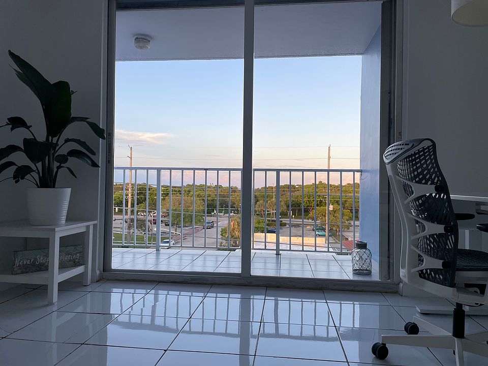 Living Room View
Park and Partial Ocean View
