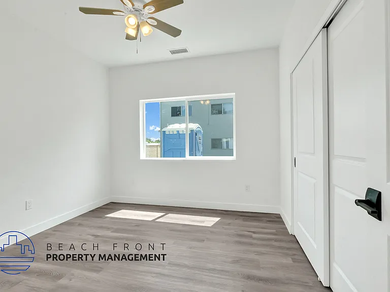 1931 Pomona Ave — Photo 15