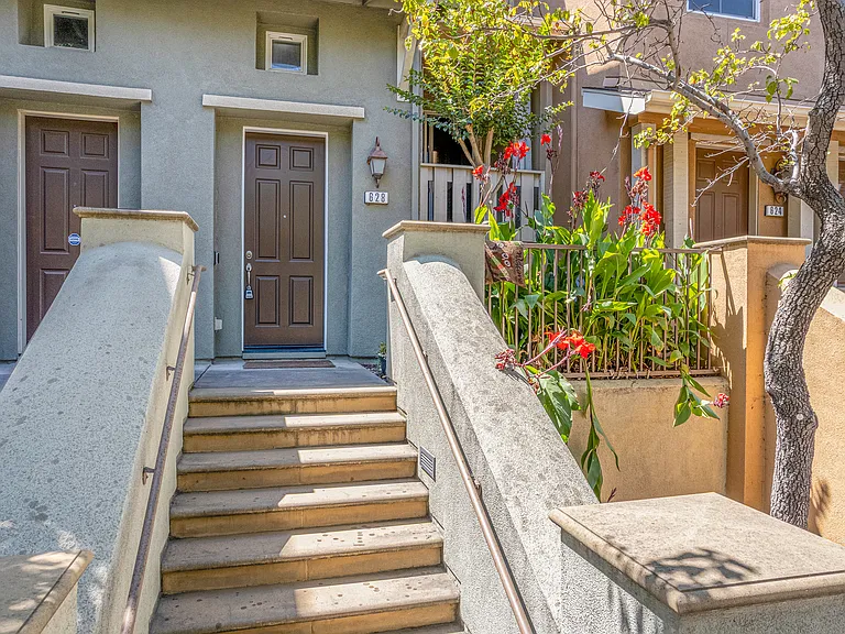 628 Boardwalk Way — Photo 5