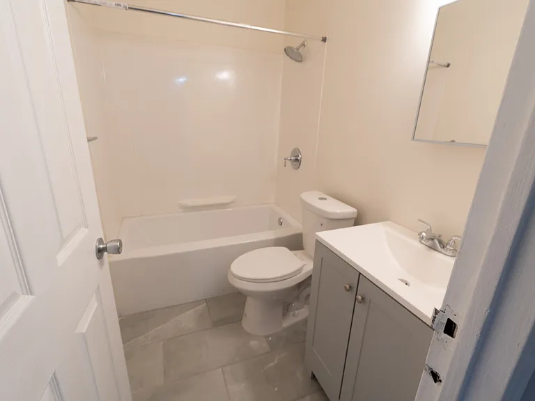 5303 Harding Hwy #301 — Photo 8