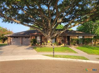 118 Norwich Glen St, Victoria, TX 77904