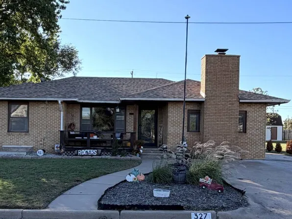 327 S Elm St, Pretty Prairie, KS 67570