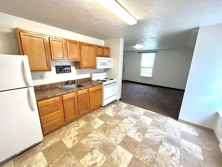6592 Buffalo Rd — Photo 1