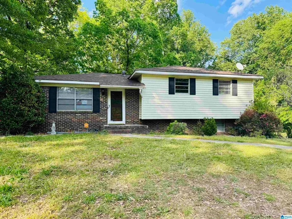 2909 Debra Dr, Fultondale, AL 35068