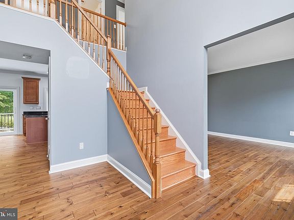 3rd image of 209 Long Hill Ct #7