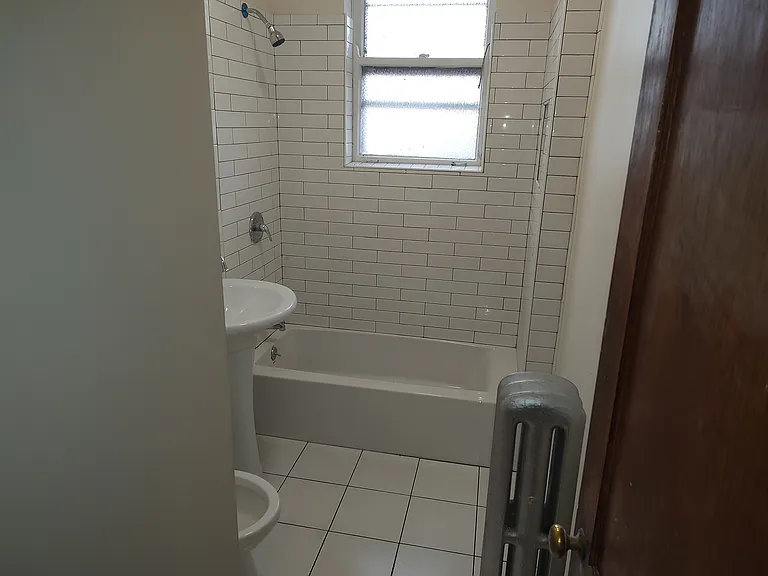 152 N Humphrey Ave #G2 — Photo 6