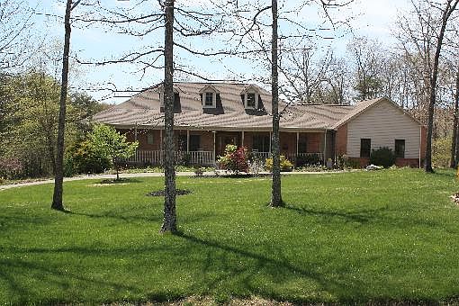 1st image of 199 Magnolia Ln