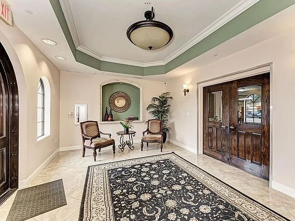3rd image of 7612 Lake Vista Ct Unit 406