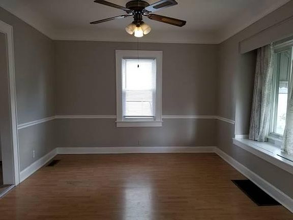 2nd image of 1738 Helen Ave