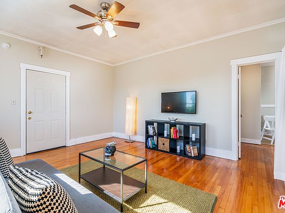 4th image of 4125 S Figueroa St APT 401