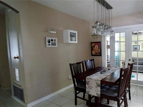 4th image of 1114 Whitewood Dr