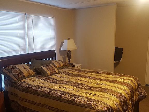 5th image of 6953 Leslie Ln