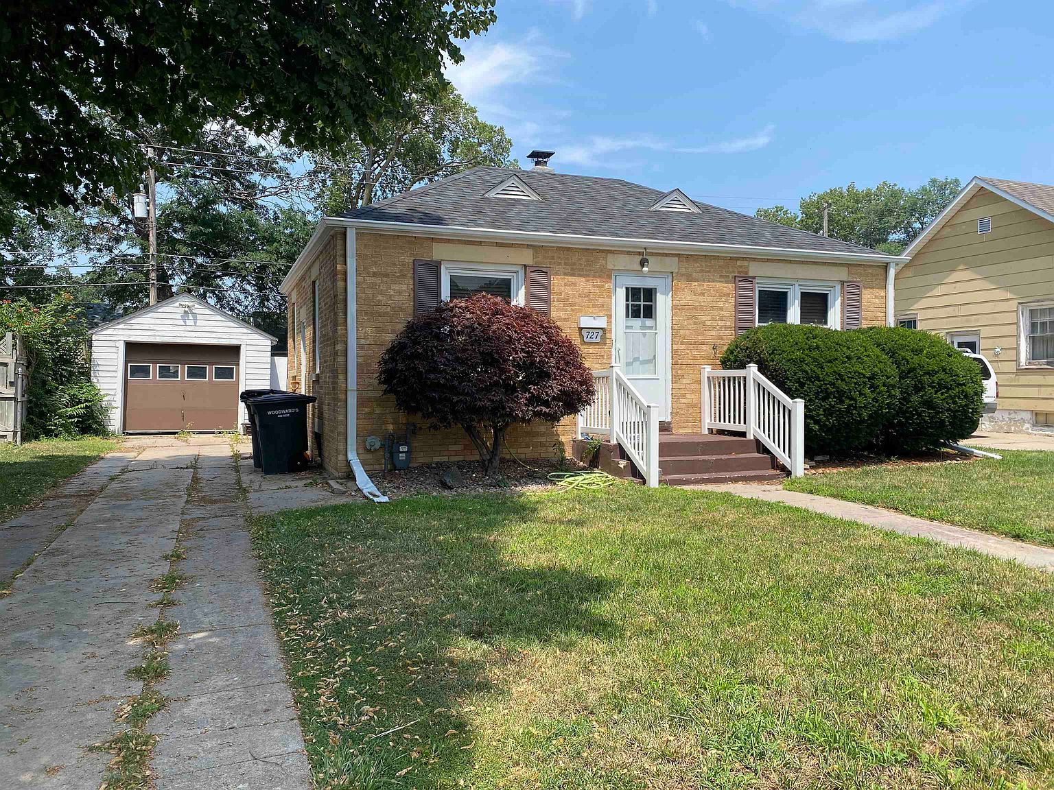 727 E 4th St, Hastings, NE 68901 Zillow