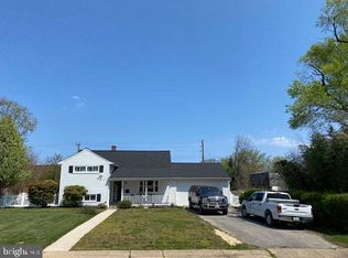 8 Appian Way, Pasadena, MD 21122