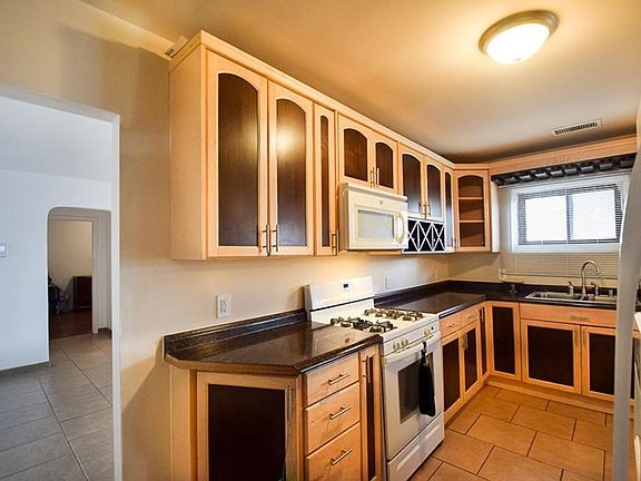 3rd image of 2713 Montclaire Dr NE