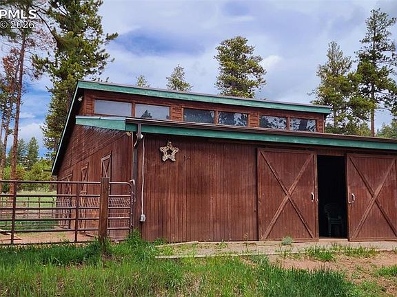 3rd image of 210 Bridlewood Ln