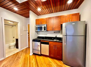390 Riverway APT 18, Boston, MA 02115