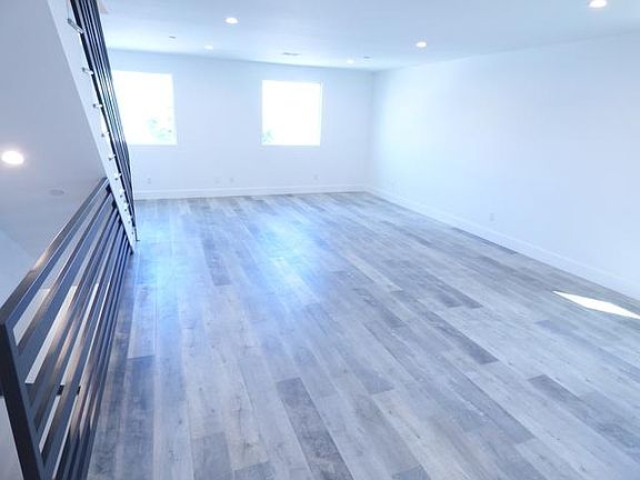 5th image of 6226 Lexington Ave #6226