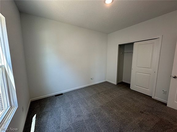 4th image of 3029 McIntosh Dr NE