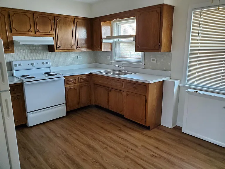 9443 Maple Drive — Photo 10