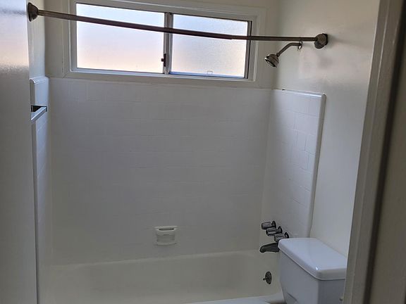 2nd image of 3731 Mentone Ave APT 13