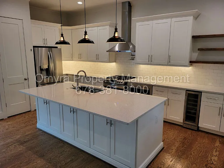 712 Glenwood Ave SE #B — Photo 3