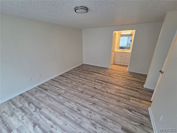 5th image of 255 Portage Rd