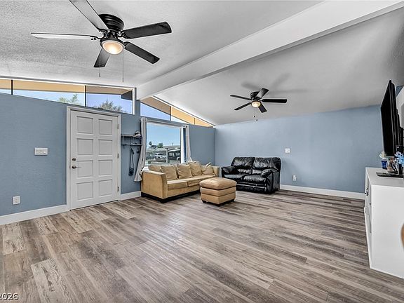 4th image of 713 Upland Blvd