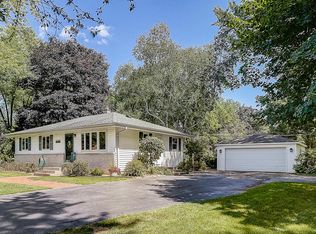 5400 S Williams Rd, New Berlin, WI 53146