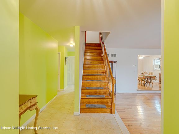 5th image of 80 Leslie Ave