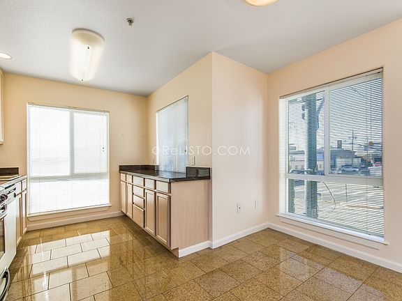 5th image of 1688 Wallace Ave APT 201
