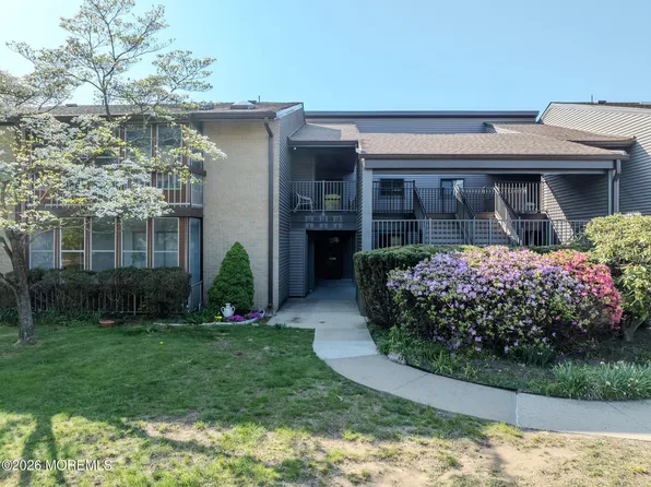 5 Eastport Court, Red Bank, NJ 07701