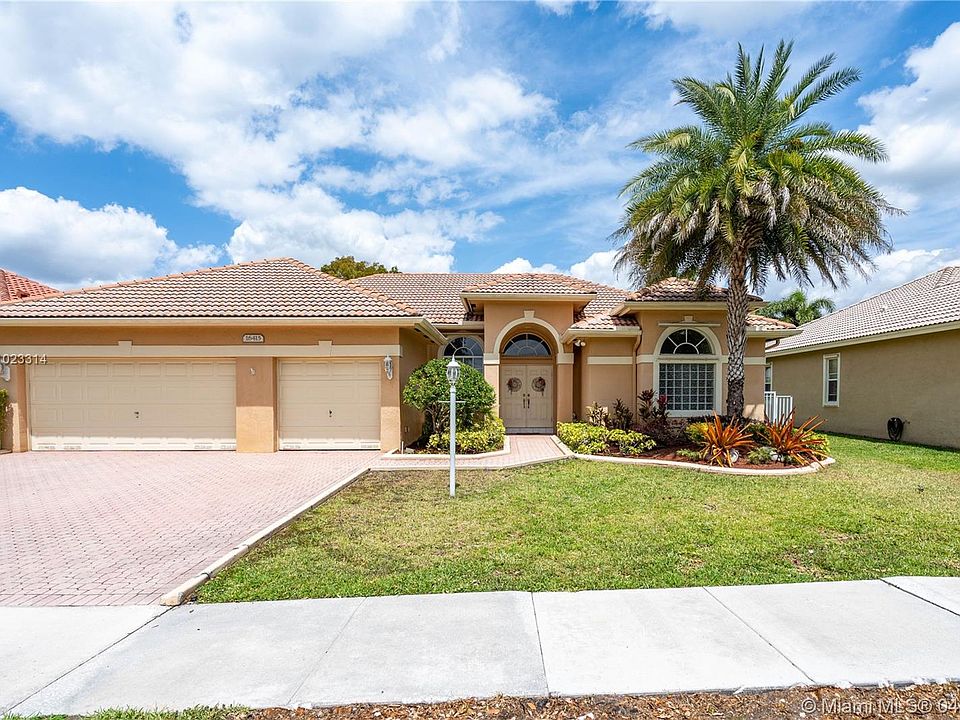 1st image of 16415 Mariposa Cir N