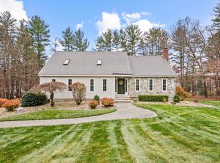 3 Hillside Rd, Windham, NH 03087