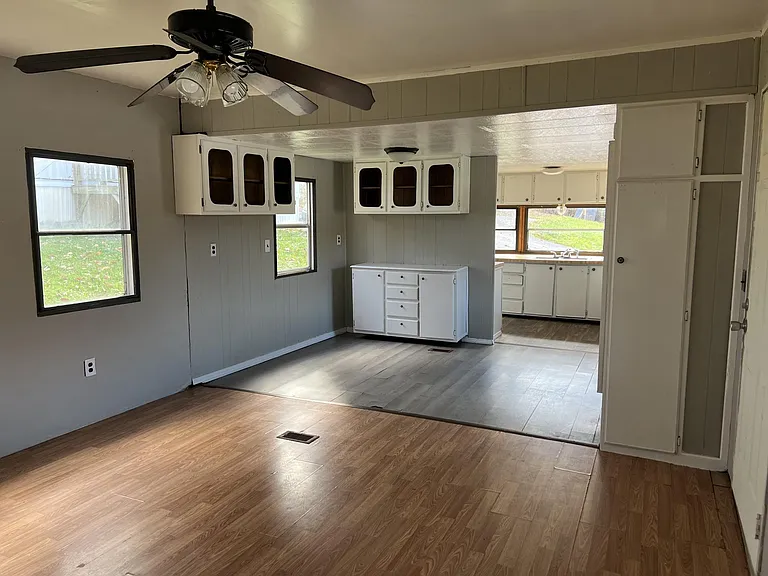 247 Thor Ln — Photo 4